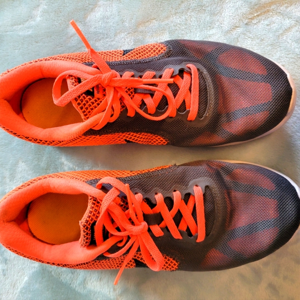 Size 8 Nikes